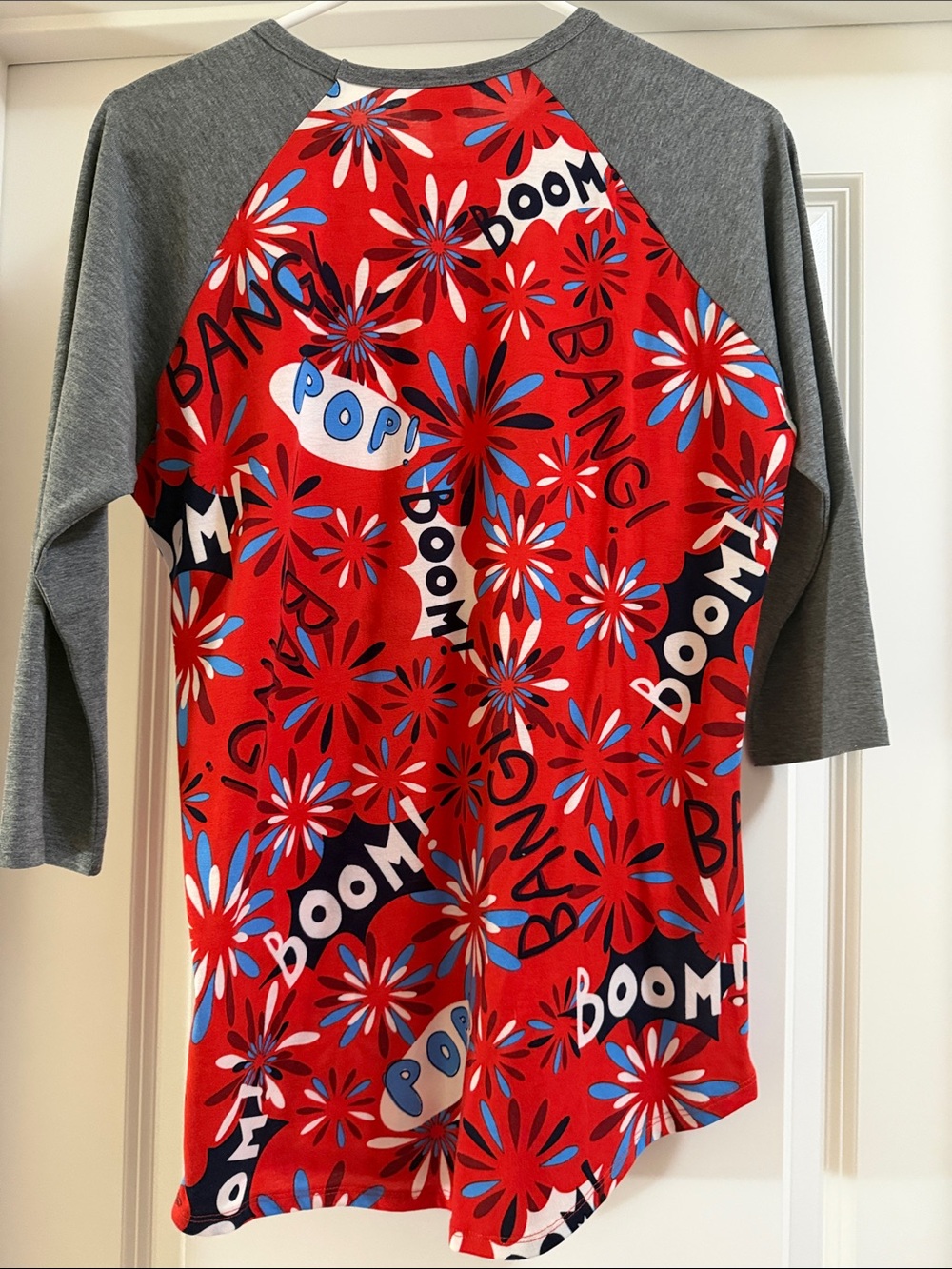 LuLaRoe Randy with Fireworks Design and 3/4 Length Gray Sleeves - Size S - Picture 4 of 4